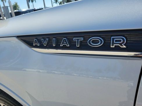 Certified 2022 Lincoln Aviator Black Label w/ Dynamic Handling Package image 9