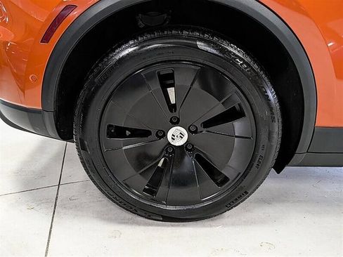 Used 2024 Porsche Macan 4 Electric w/ Sport Chrono Package AWD/4WD image 13
