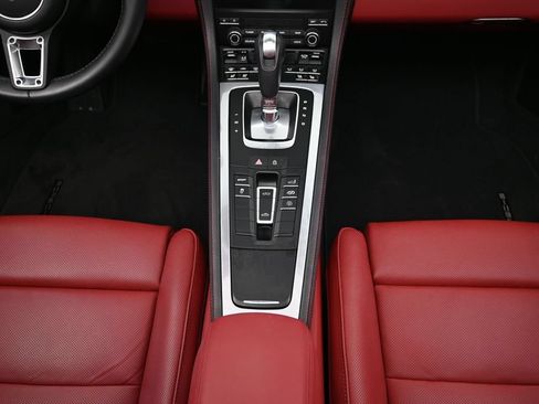 Certified 2024 Porsche 718 Boxster RWD image 7