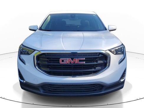 Used 2021 GMC Terrain SLE FWD image 2