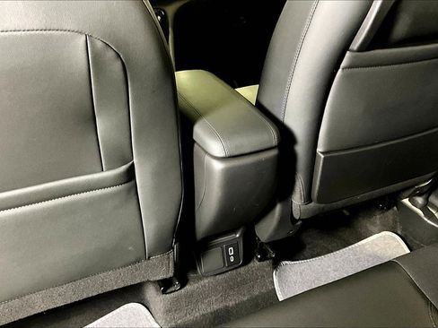 Used 2021 Buick Encore GX Select image 10