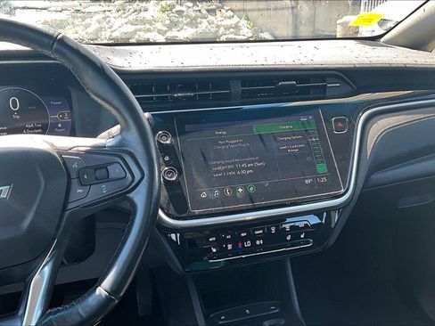 Used 2022 Chevrolet Bolt LT FWD image 6