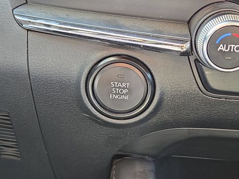 Used 2024 MAZDA MAZDA3 s FWD image 30