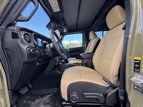 New 2026 Jeep Gladiator Willys AWD/4WD image 21