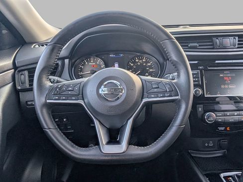 Used 2019 Nissan Rogue SV image 19