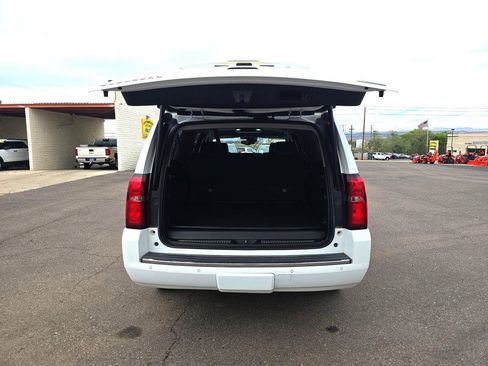 Used 2018 Chevrolet Suburban Premier image 13