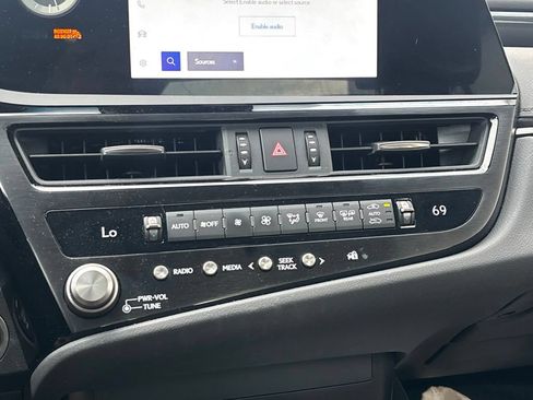 Used 2023 Lexus ES 350 w/ Accessory Package (Z2) FWD image 15