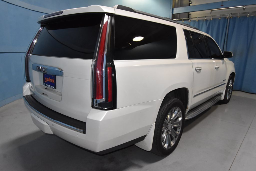Used 2015 GMC Yukon XL Denali w/ Touring Package AWD/4WD image 28