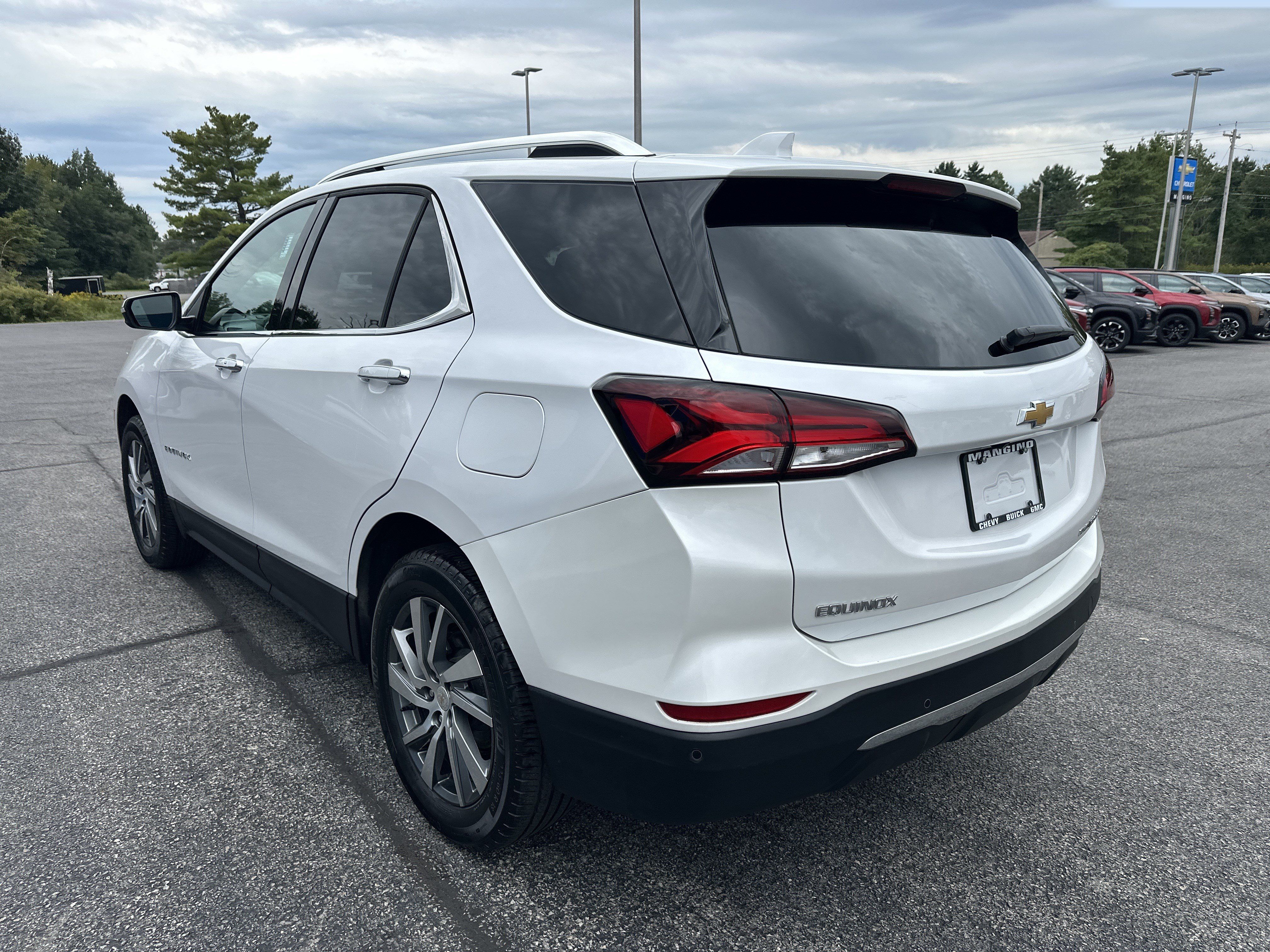 Certified 2024 Chevrolet Equinox Premier AWD/4WD image 4
