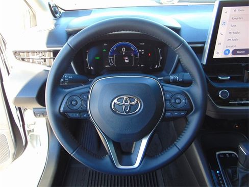 Used 2025 Toyota Corolla XLE image 15