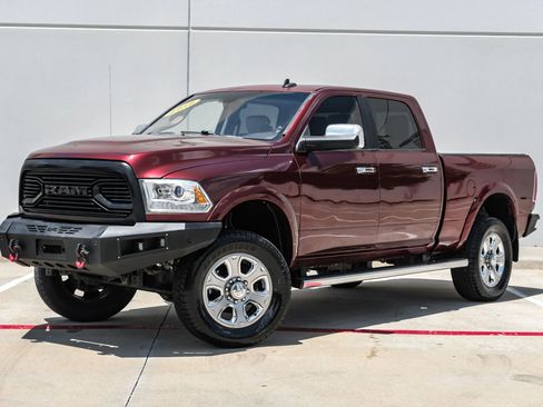 Used 2018 RAM 2500 Laramie w/ Convenience Group AWD/4WD image 6