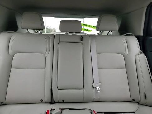 Used 2023 Nissan Ariya AWD image 25