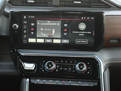 Used 2025 GMC Sierra 2500 Denali Ultimate w/ Max Trailering Package image 5