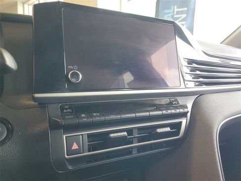 Used 2025 Toyota Camry LE w/ Convenience Package image 22