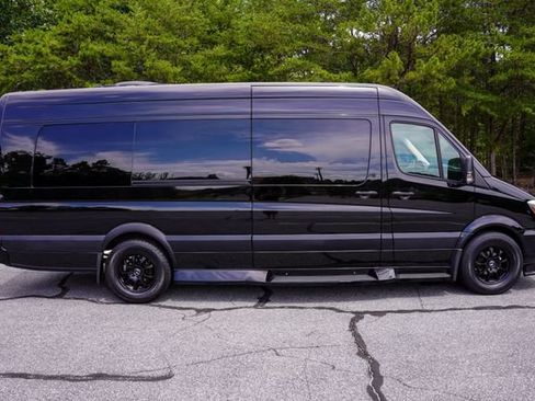 Used 2016 Mercedes-Benz Sprinter 2500 image 6
