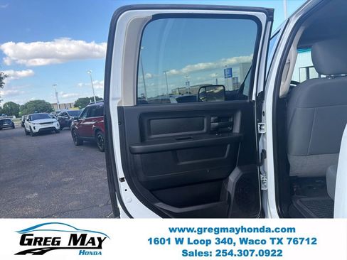 Used 2018 RAM 2500 Tradesman w/ Chrome Appearance Group AWD/4WD image 22