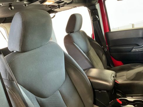 Used 2016 Jeep Wrangler Unlimited Sport w/ Quick Order Package 24S AWD/4WD image 26