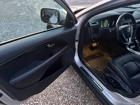 Used 2016 Volvo XC70 T5 Premier w/ Proximity Package image 9