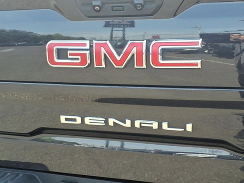 Used 2022 GMC Sierra 1500 Denali AWD/4WD image 17