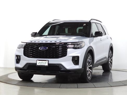 Used 2026 Ford Explorer ST-Line AWD/4WD image 4