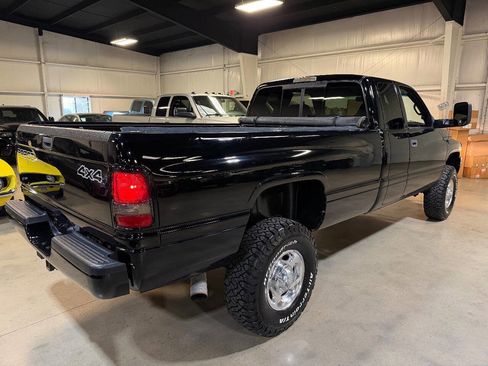 Used 2001 Dodge Ram 2500 Truck SPORT image 18