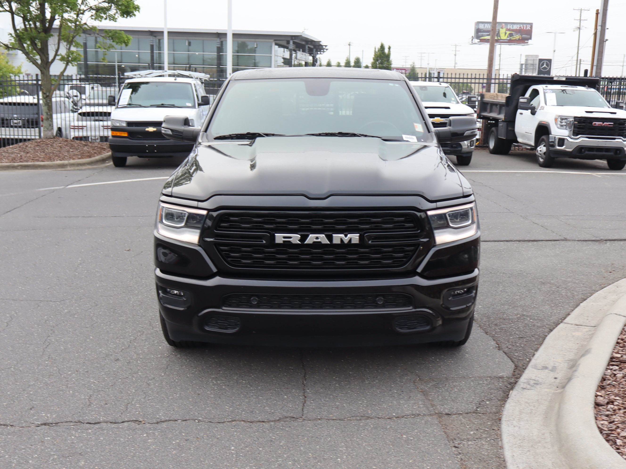 Used 2023 RAM 1500 Big Horn AWD/4WD image 3