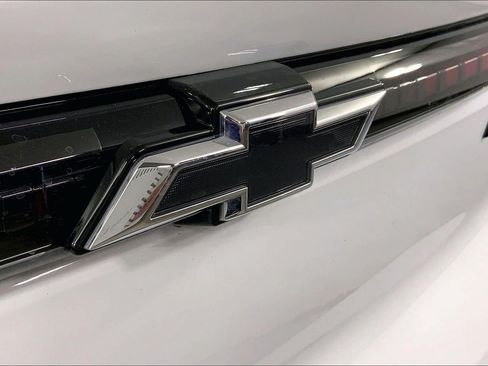 Used 2024 Chevrolet Equinox EV RS w/ LPO, Trailering Package FWD image 26