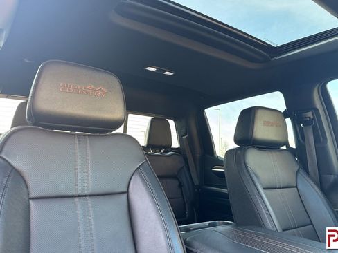 Used 2024 Chevrolet Silverado 1500 High Country image 19