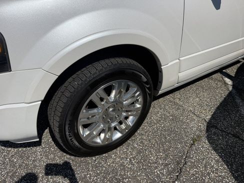 Used 2012 Ford Expedition EL Limited AWD/4WD image 4