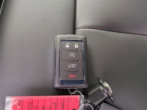 New 2025 Jeep Grand Cherokee L Limited w/ Black Appearance Package image 36