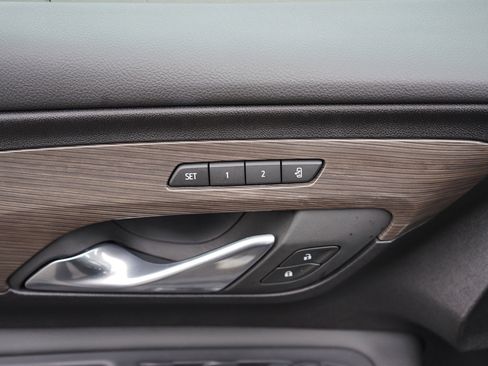 Used 2024 GMC Terrain Denali image 19