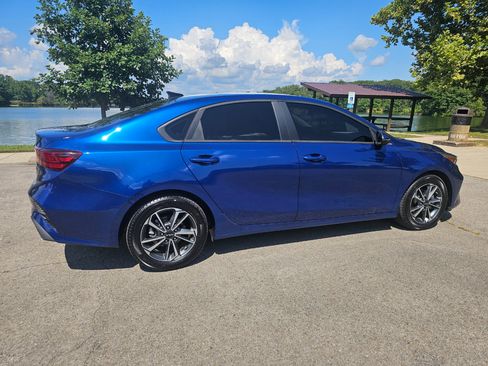 Used 2024 Kia Forte LXS w/ LXS Technology Package image 5