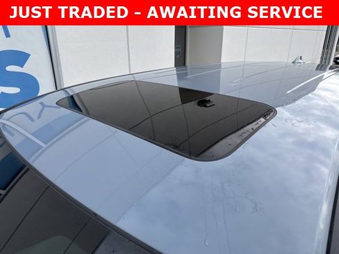 Used 2023 Honda Odyssey Touring image 4