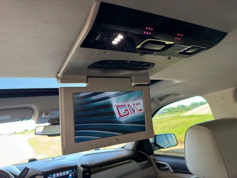 Used 2019 GMC Yukon Denali w/ Denali Ultimate Package image 23