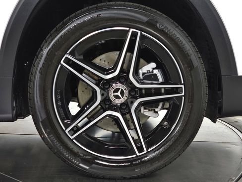 Used 2024 Mercedes-Benz GLB 250 4MATIC image 13