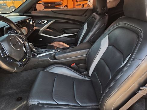 Used 2023 Chevrolet Camaro LT RWD image 16