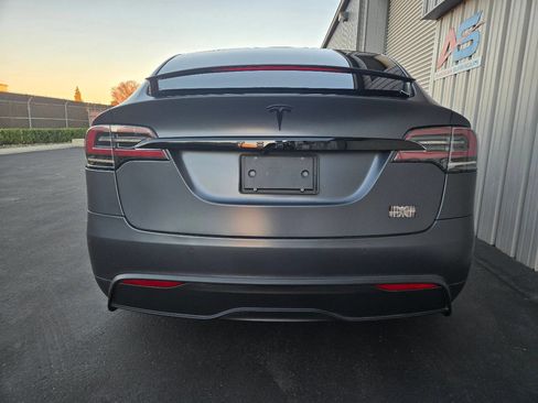 Used 2022 Tesla Model X Plaid image 6