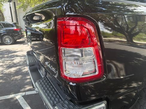 Used 2021 RAM 1500 Lone Star AWD/4WD image 12