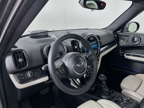 Used 2018 MINI Cooper Countryman SE w/ Premium Package image 9