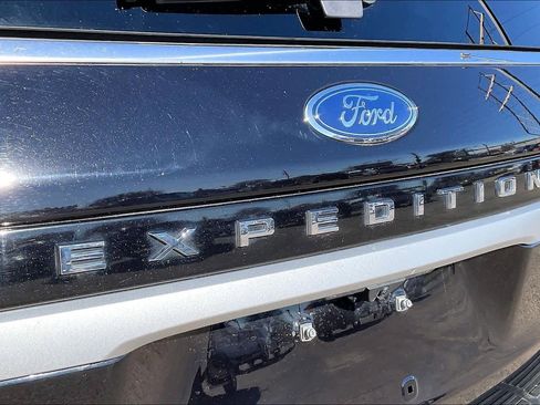 Used 2024 Ford Expedition Max XLT image 29