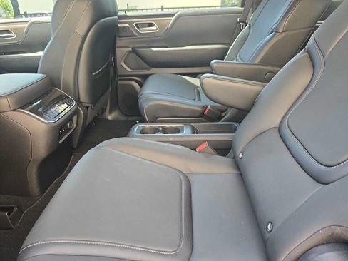 Used 2025 INFINITI QX80 Pure w/ Exterior Package RWD image 2