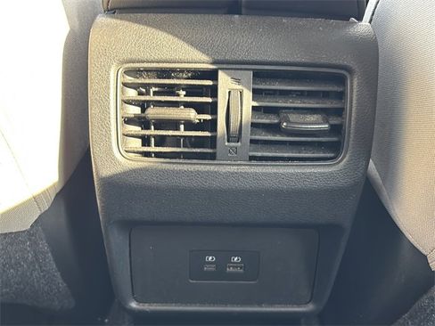 Used 2023 Nissan Rogue SV image 42