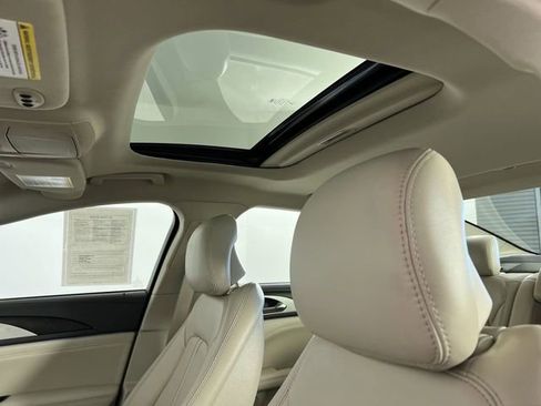 Used 2017 Lincoln MKZ Reserve FWD image 19