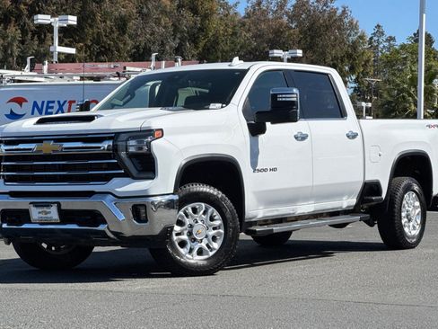 Used 2024 Chevrolet Silverado 2500 LTZ image 9