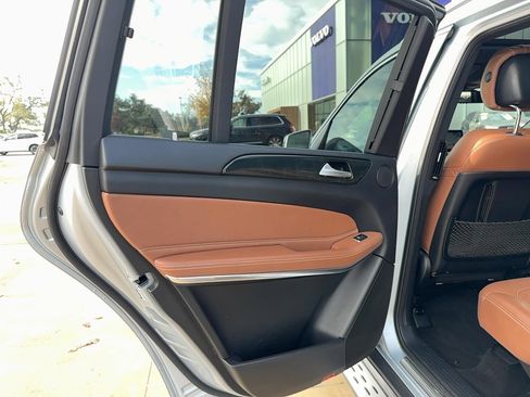 Used 2017 Mercedes-Benz GLS 550 4MATIC image 14