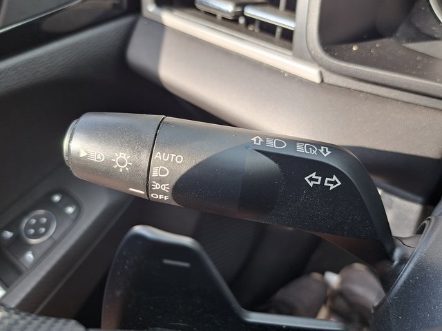 Used 2024 Mitsubishi Outlander ES AWD/4WD image 12