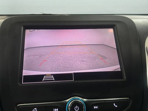 Used 2023 Chevrolet Equinox LS AWD/4WD image 15
