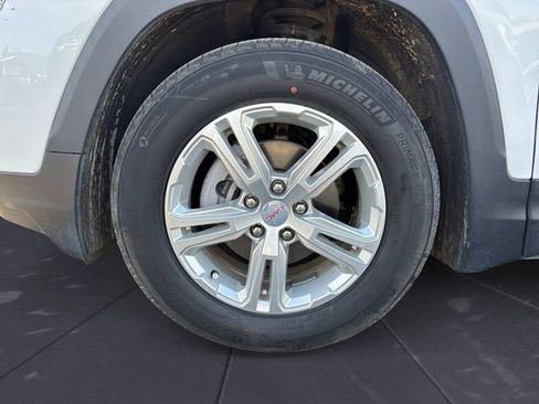 Used 2024 GMC Terrain SLE image 14