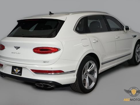 Used 2023 Bentley Bentayga Plug-In Hybrid image 6