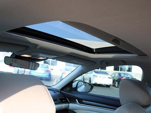 Used 2019 Honda Accord Touring image 9